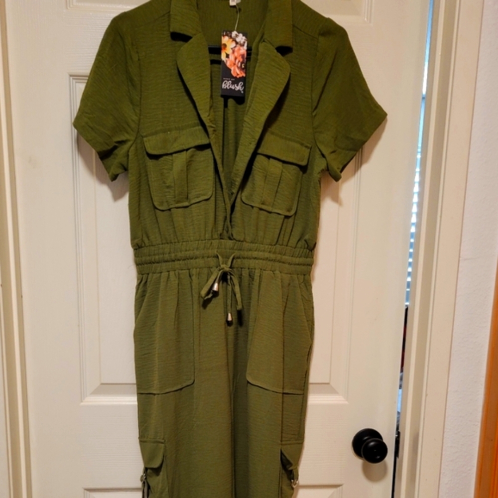 Hint of Blush Army Green Jumpsuit w Pockets. Comfy & Strech to fit